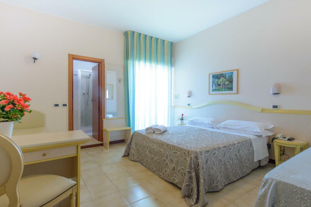 Zeus Hotel